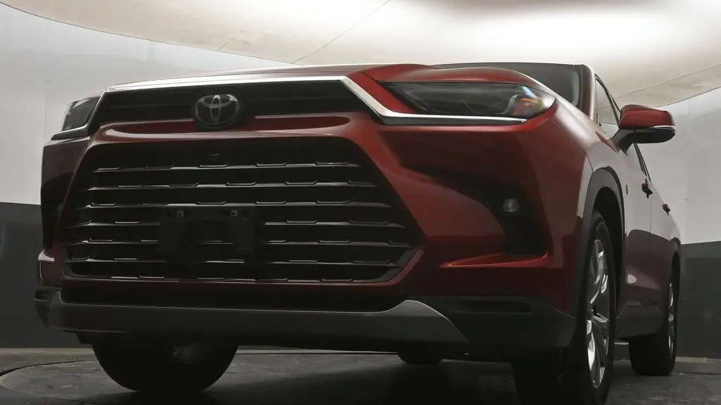 2025 Toyota Grand Highlander LE