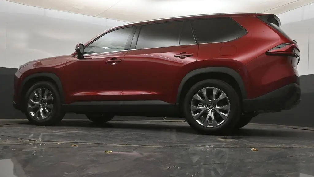 2025 Toyota Grand Highlander LE