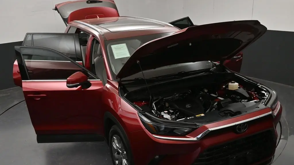 2025 Toyota Grand Highlander LE