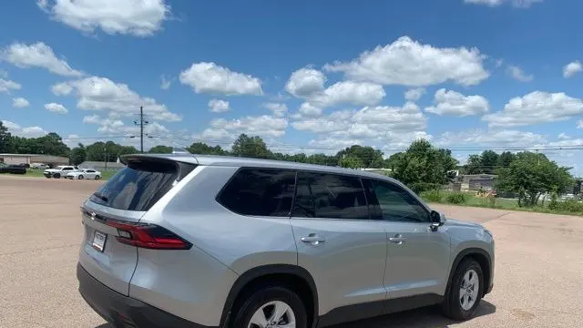 2026 Toyota Grand Highlander LE