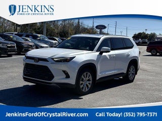 2024 Toyota Grand Highlander with Wind Chill Pearl Exterior