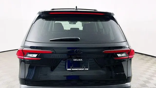 2026 Toyota Grand Highlander LE