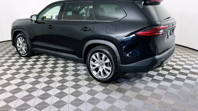 2026 Toyota Grand Highlander LE