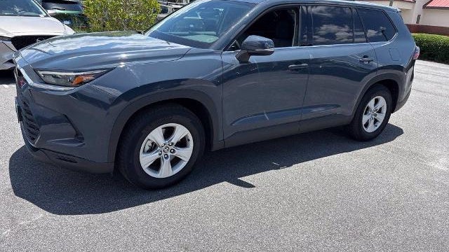 2025 Toyota Grand Highlander LE