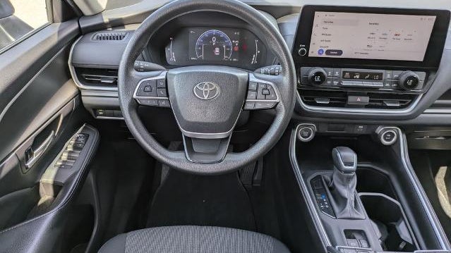 2025 Toyota Grand Highlander LE