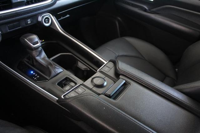 2024 Toyota Highlander - $43,204