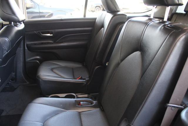 2024 Toyota Highlander - $43,204