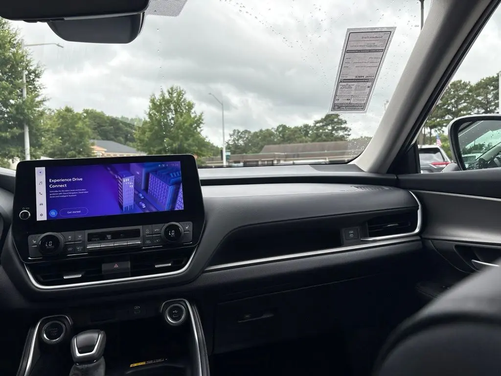 2025 Toyota Highlander - $42,298