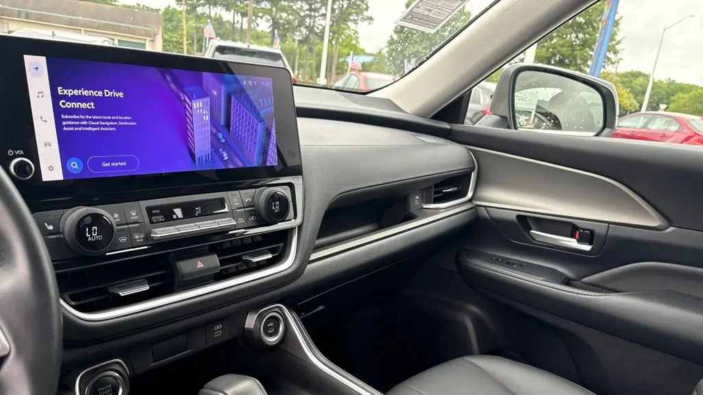 2025 Toyota Grand Highlander LE