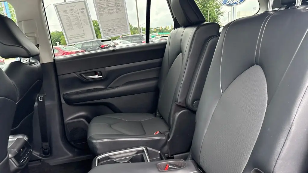 2025 Toyota Grand Highlander LE