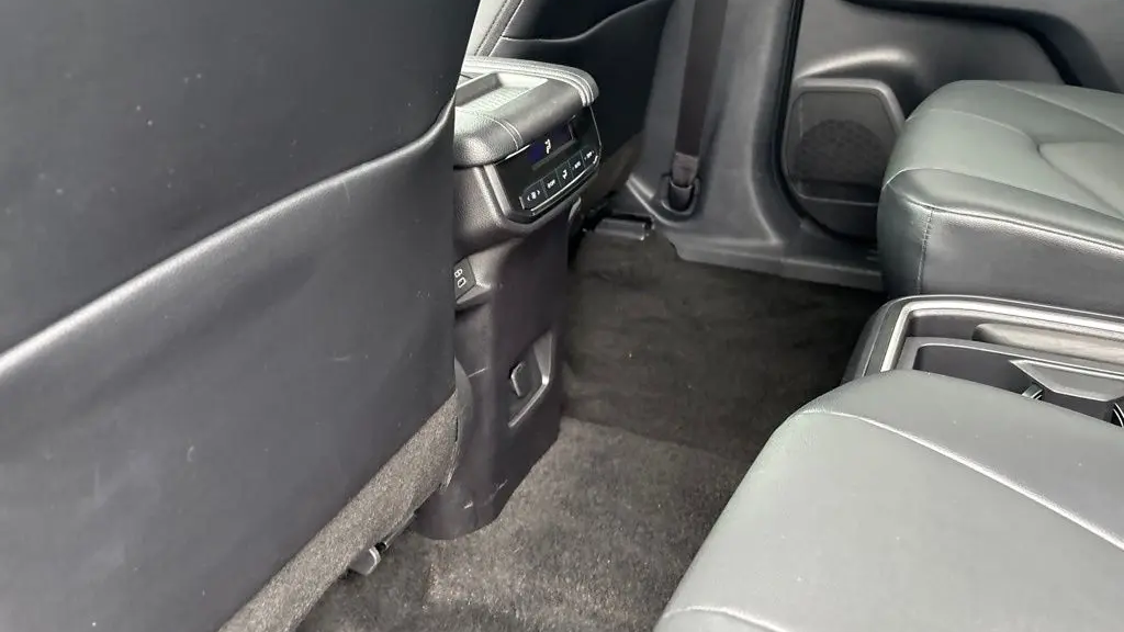 2025 Toyota Grand Highlander LE
