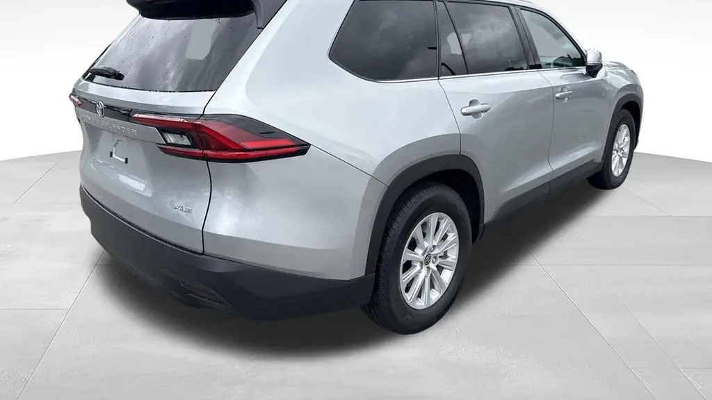 2025 Toyota Grand Highlander LE