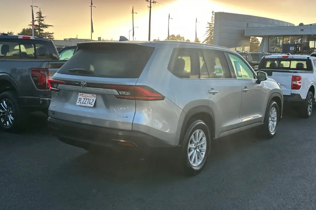 2024 Toyota Highlander - $39,941