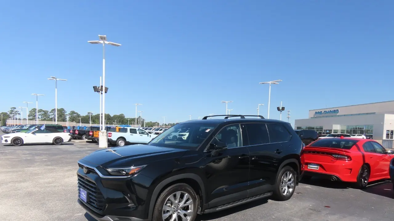 2025 Toyota Grand Highlander LE