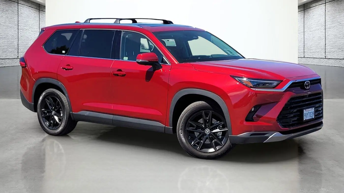 2025 Toyota Grand Highlander LE