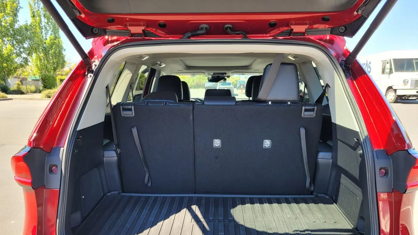 2025 Toyota Grand Highlander LE