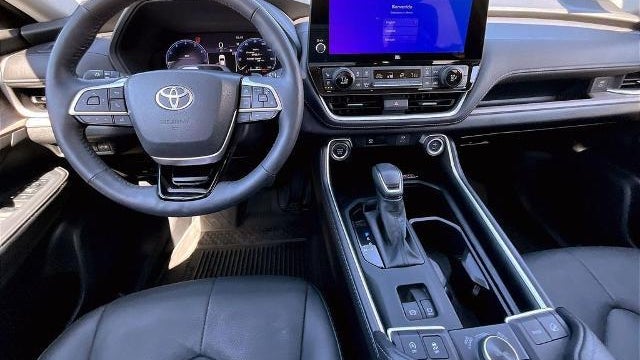 2026 Toyota Grand Highlander LE