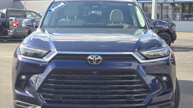 2026 Toyota Grand Highlander LE