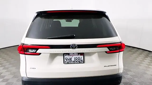 2024 Toyota Grand Highlander XLE