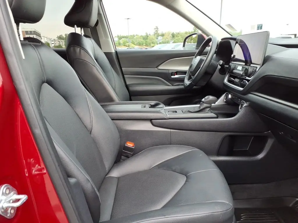 2024 Toyota Highlander - $43,776