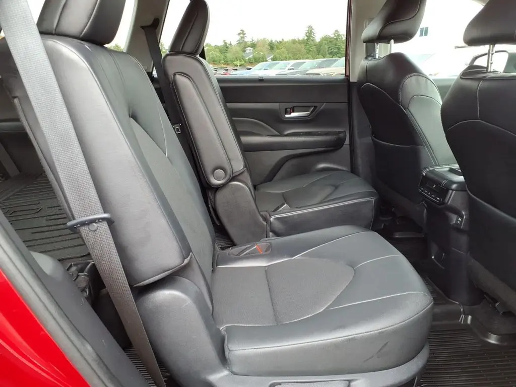 2024 Toyota Highlander - $43,776