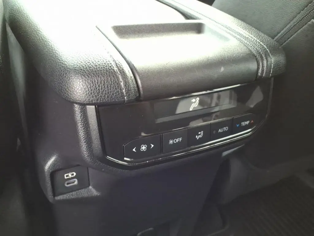 2024 Toyota Highlander - $43,776
