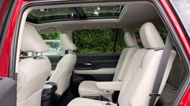 2025 Toyota Grand Highlander Platinum