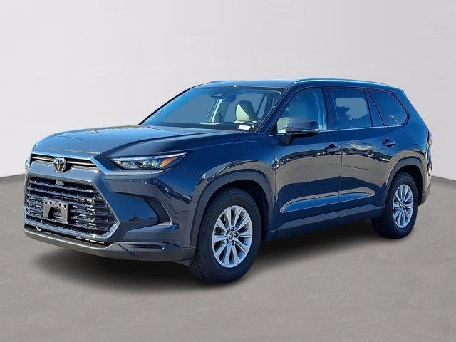 2024 Toyota Highlander - $39,999