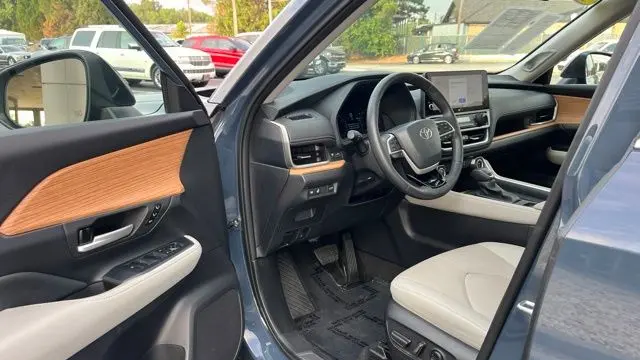 2024 Toyota Grand Highlander Platinum