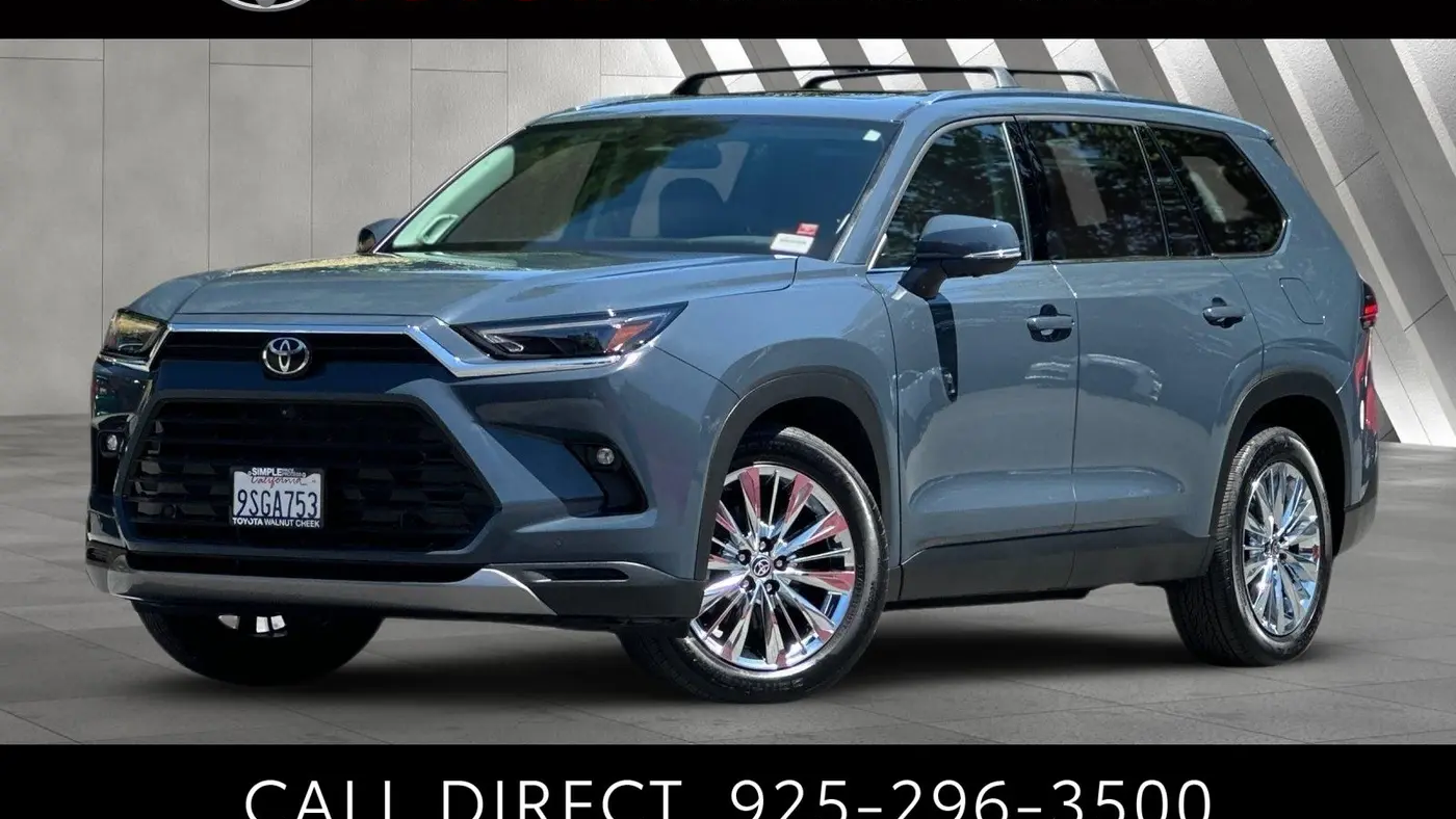 Preowned 2025 Toyota Grand Highlander Platinum for Sale