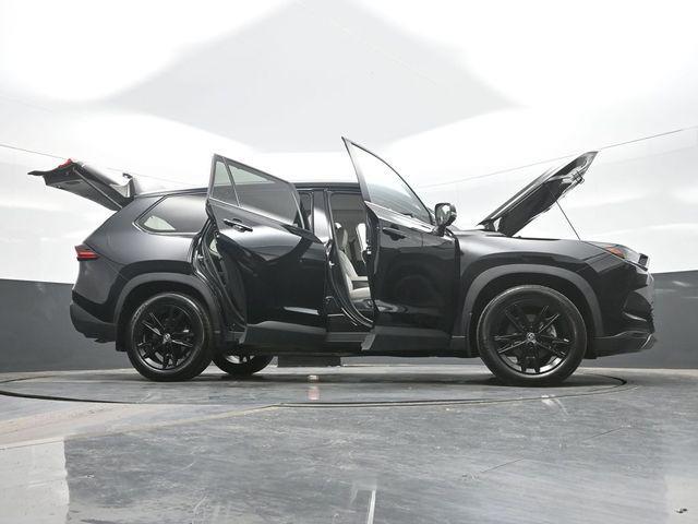 2025 Toyota Highlander - $48,717