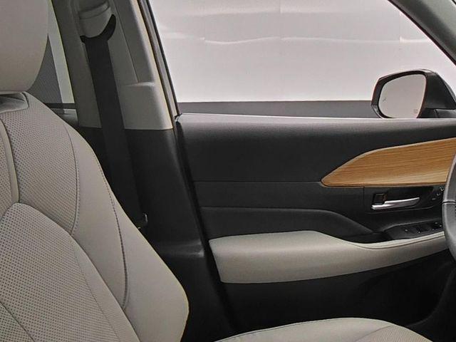 2025 Toyota Highlander - $48,717