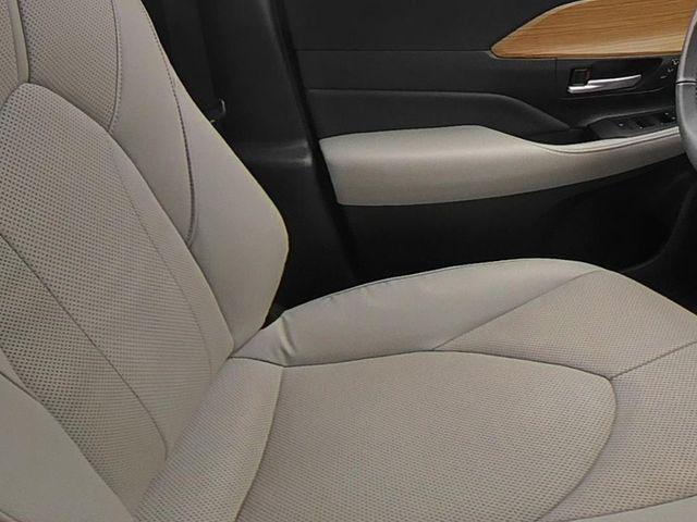 2025 Toyota Highlander - $48,717