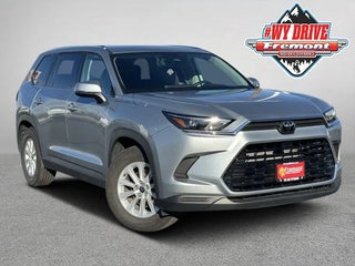 2025 Toyota Grand Highlander with Celestial Silver Metallic Exterior