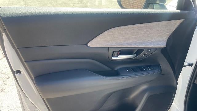 2025 Toyota Grand Highlander LE