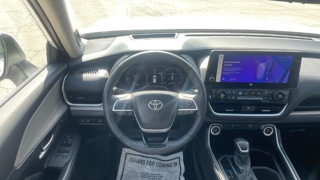 2025 Toyota Grand Highlander LE