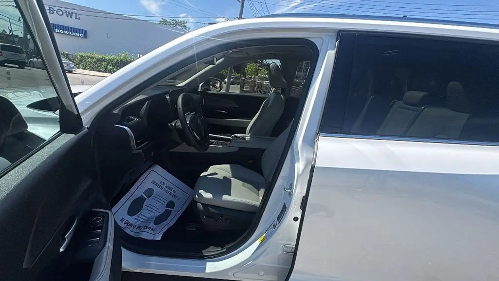 2025 Toyota Grand Highlander LE