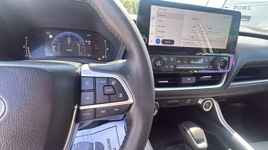 2025 Toyota Grand Highlander LE