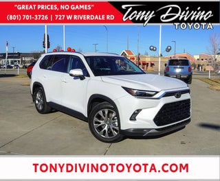 2024 Toyota Grand Highlander with Wind Chill Pearl Exterior