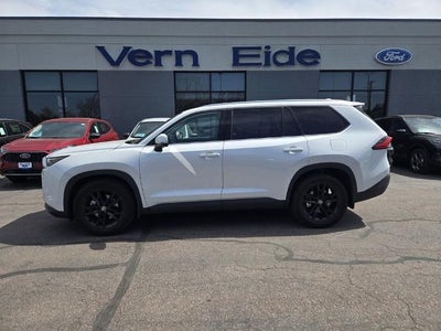 Photo of a 2024 Toyota Grand Highlander AWD XLE 4DR SUV for sale
