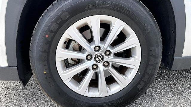 2025 Toyota Grand Highlander LE