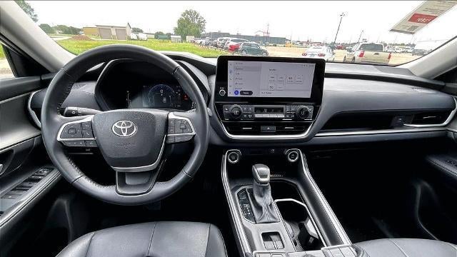 2025 Toyota Grand Highlander LE