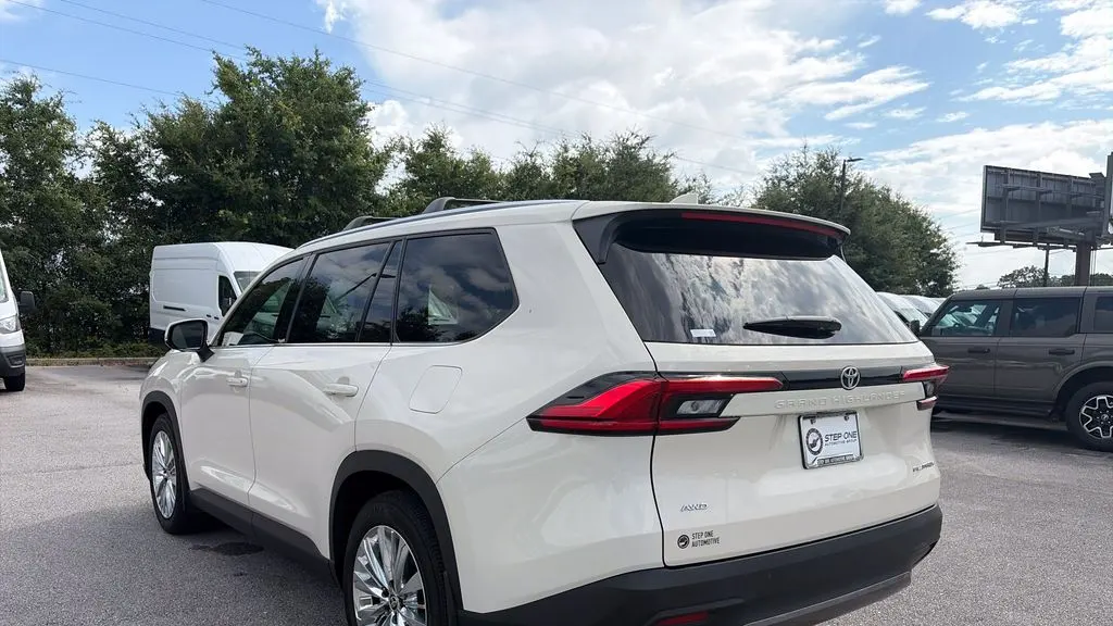 2024 Toyota Grand Highlander Platinum