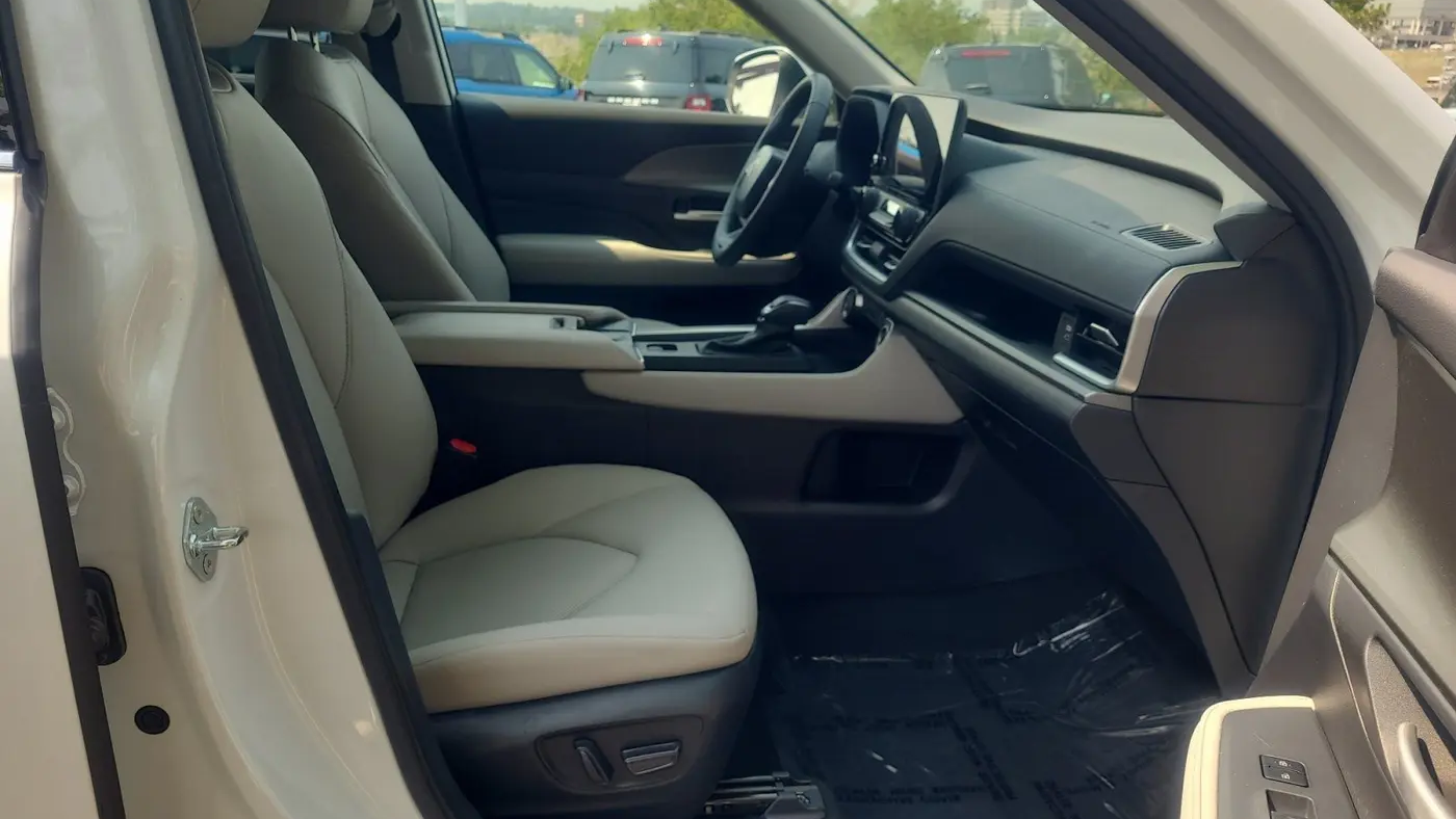 2026 Toyota Grand Highlander LE