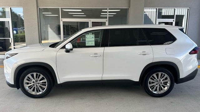 2026 Toyota Grand Highlander LE