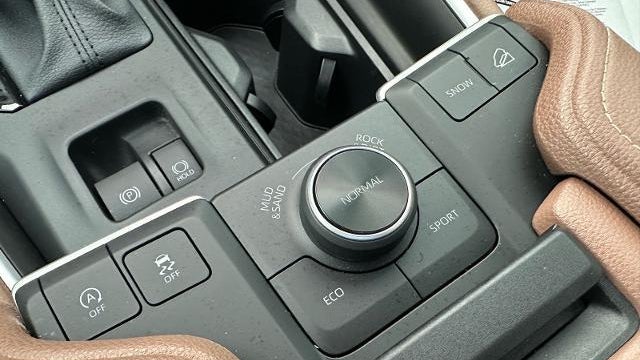 2026 Toyota Grand Highlander LE