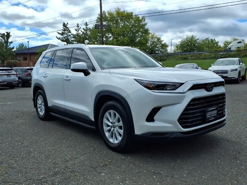 2024 Toyota Highlander