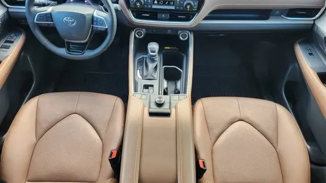 2026 Toyota Grand Highlander LE