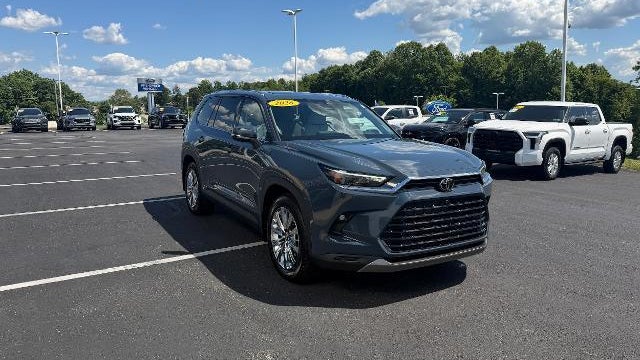 2026 Toyota Grand Highlander LE