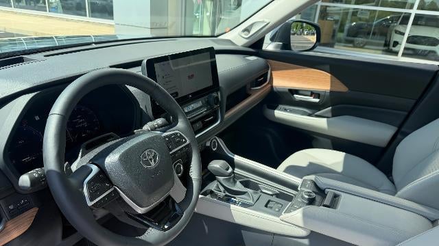 2026 Toyota Grand Highlander LE